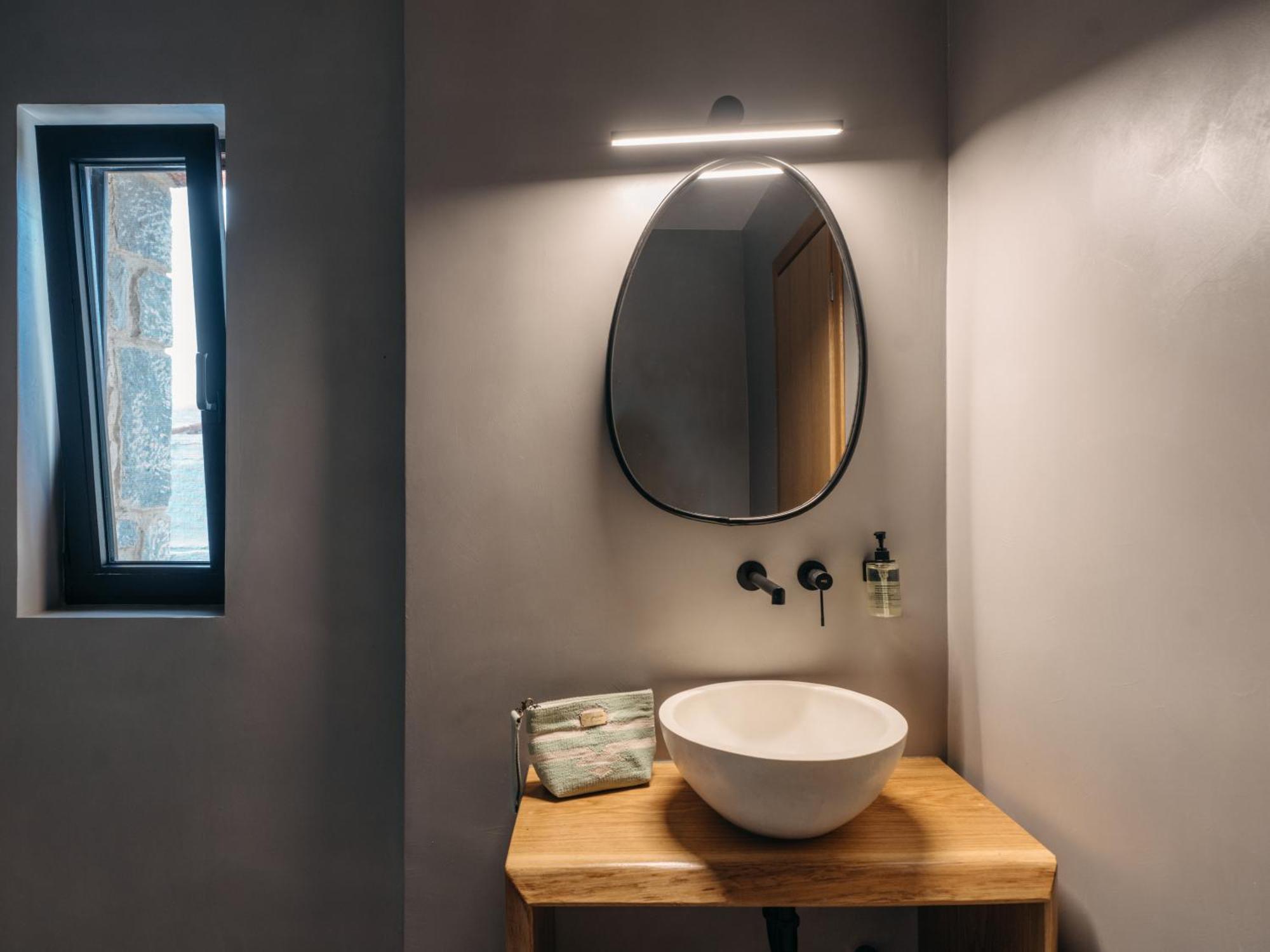 Kourmas Suites Limeni Ngoại thất bức ảnh