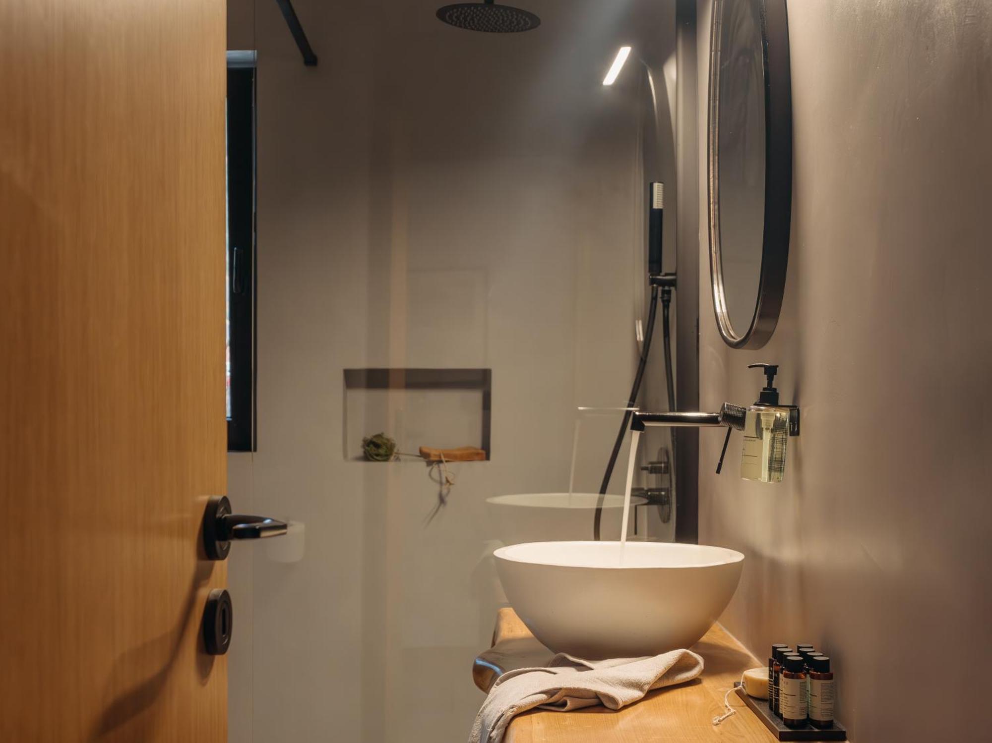 Kourmas Suites Limeni Ngoại thất bức ảnh